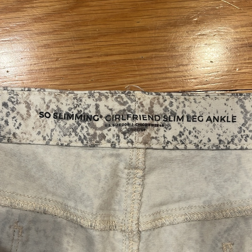 Chicos Women’s So Slimming Python Print Girlfrien… - image 7